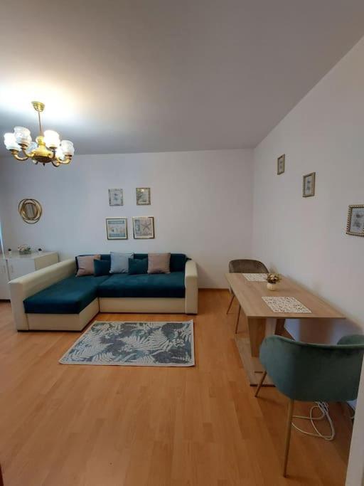 Garsoniera Centrala Renovata 부쿠레슈티 외부 사진